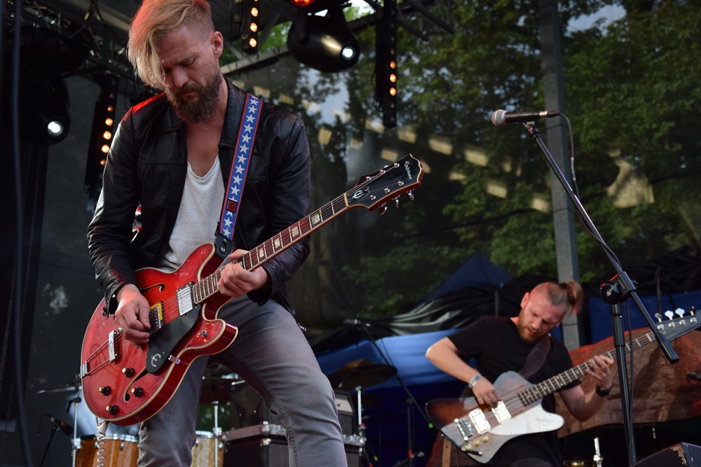 Kartuzy. Dni Powiatu Kartuskiego. Energetyczny Organek i rewelacyjne Lao Che