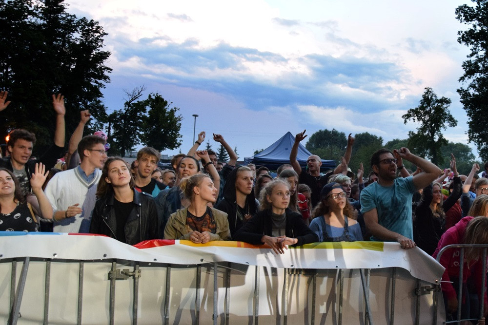 Kartuzy. Dni Powiatu Kartuskiego. Energetyczny Organek i rewelacyjne Lao Che