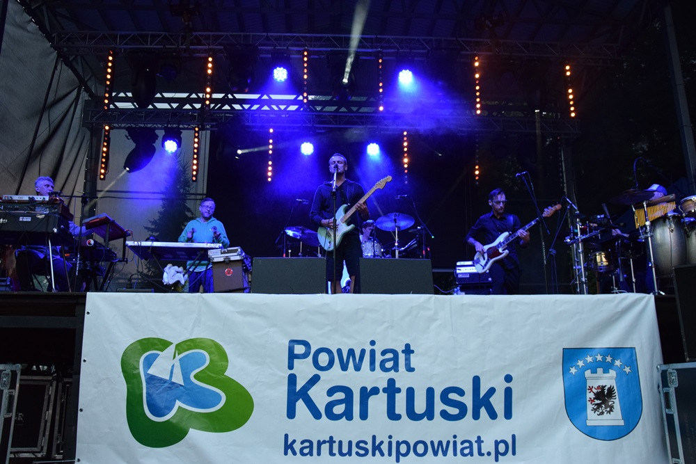 Kartuzy. Dni Powiatu Kartuskiego. Energetyczny Organek i rewelacyjne Lao Che