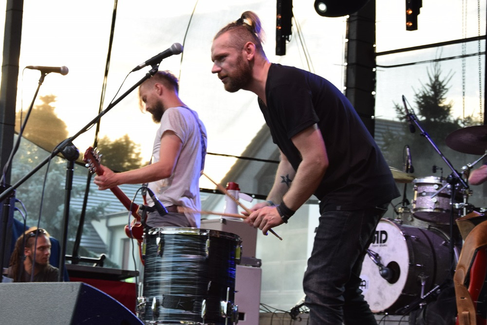 Kartuzy. Dni Powiatu Kartuskiego. Energetyczny Organek i rewelacyjne Lao Che