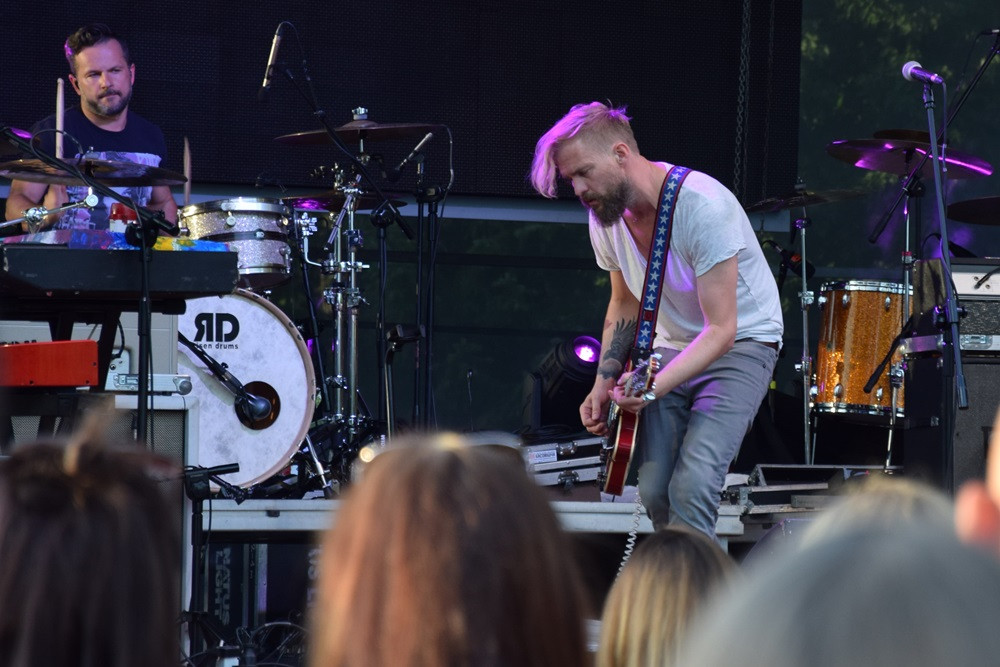 Kartuzy. Dni Powiatu Kartuskiego. Energetyczny Organek i rewelacyjne Lao Che