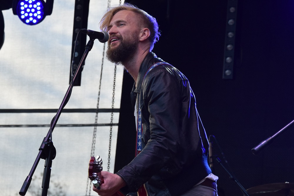 Kartuzy. Dni Powiatu Kartuskiego. Energetyczny Organek i rewelacyjne Lao Che