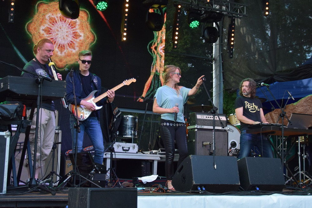 Kartuzy. Dni Powiatu Kartuskiego. Energetyczny Organek i rewelacyjne Lao Che