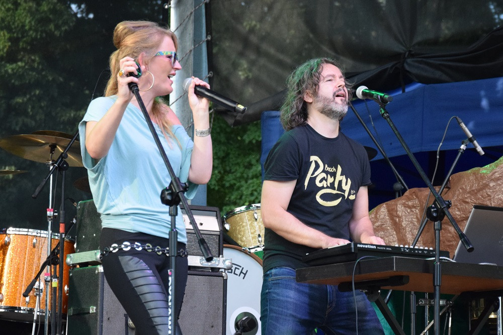 Kartuzy. Dni Powiatu Kartuskiego. Energetyczny Organek i rewelacyjne Lao Che