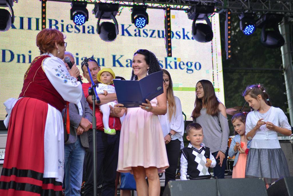 Powiat. Rodziny wielodzietne uhonorowane nagrodą 