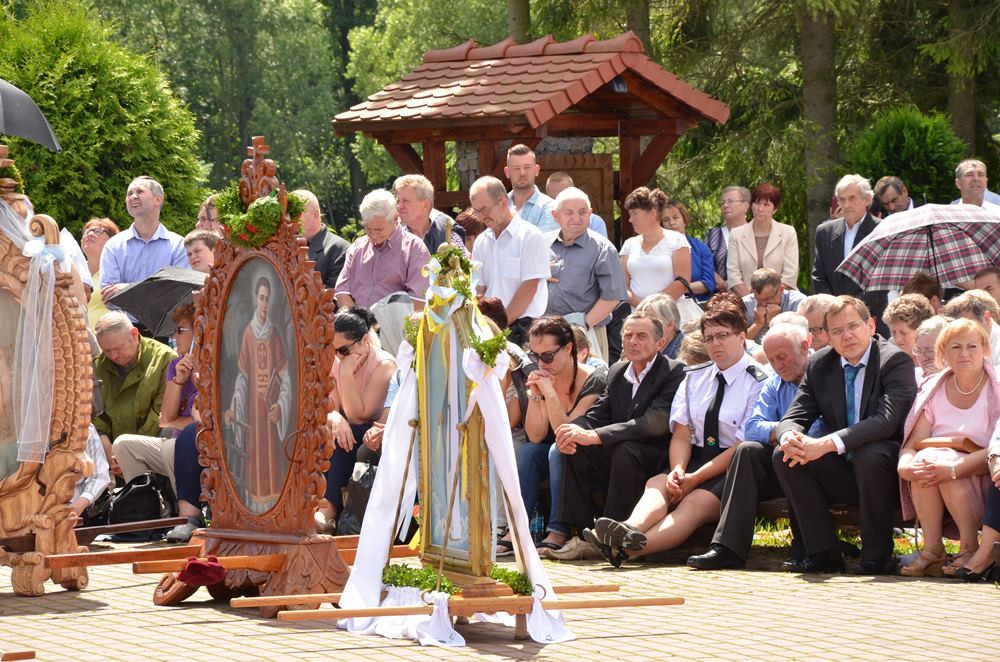Sianowo. Tysiące wiernych u stóp Matki Boskiej Królowej Kaszub