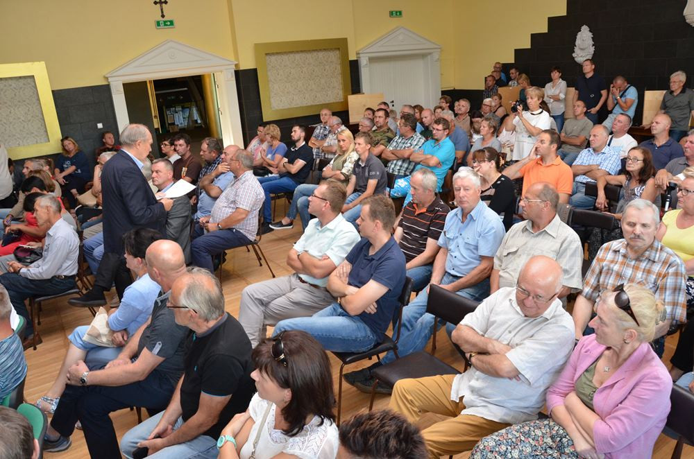 Chmielno. Mieszkańcy zgodni: trzeba zachować widok na Jezioro Białe
