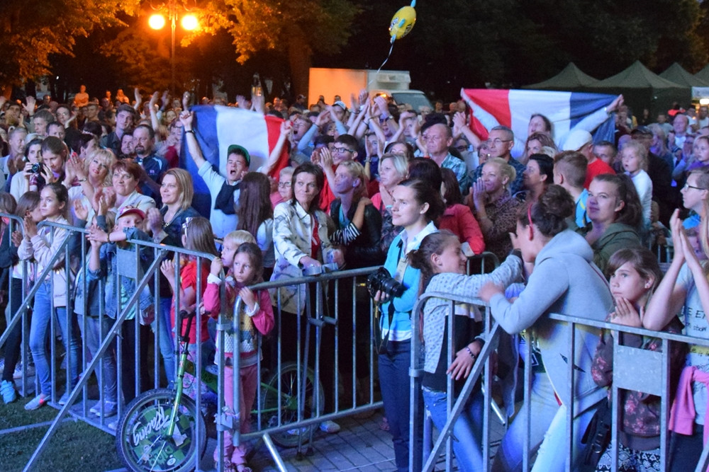 Kartuzy. Pożegnano młodych pielgrzymów z Francji. Dziś wyruszyli na Światowe Dni Młodzieży