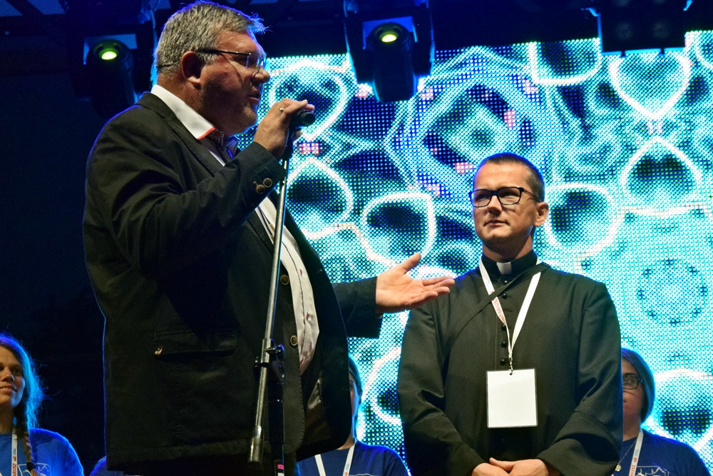 Kartuzy. Pożegnano młodych pielgrzymów z Francji. Dziś wyruszyli na Światowe Dni Młodzieży