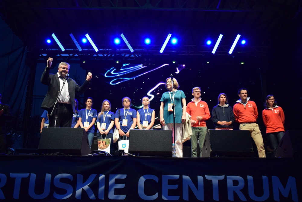 Kartuzy. Pożegnano młodych pielgrzymów z Francji. Dziś wyruszyli na Światowe Dni Młodzieży