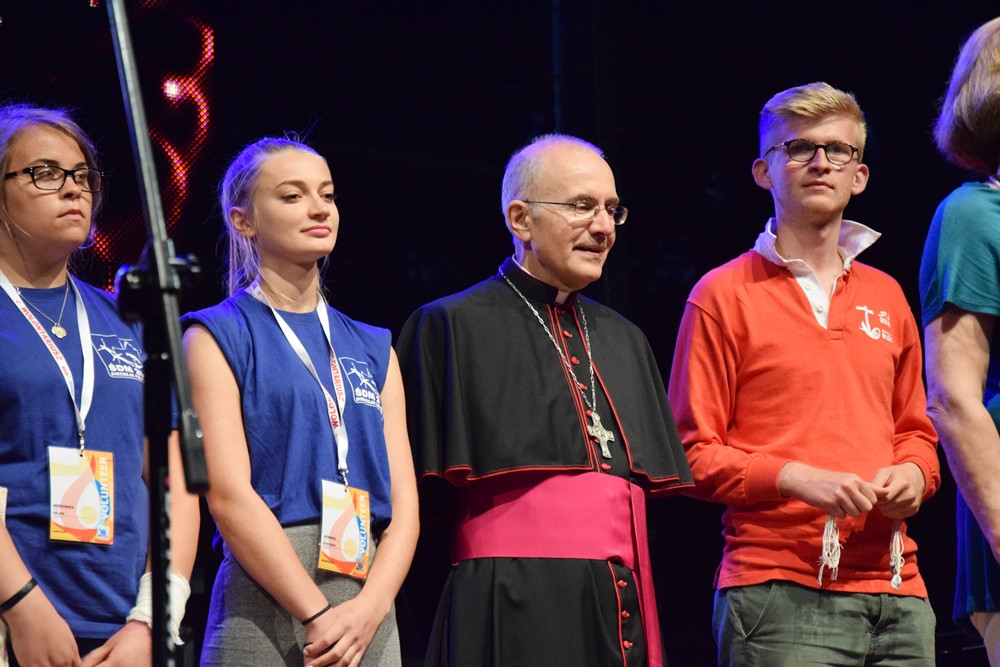 Kartuzy. Pożegnano młodych pielgrzymów z Francji. Dziś wyruszyli na Światowe Dni Młodzieży