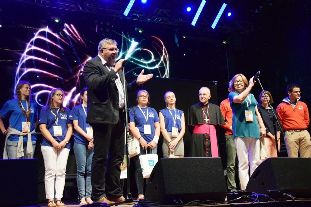 Kartuzy. Pożegnano młodych pielgrzymów z Francji. Dziś wyruszyli na Światowe Dni Młodzieży