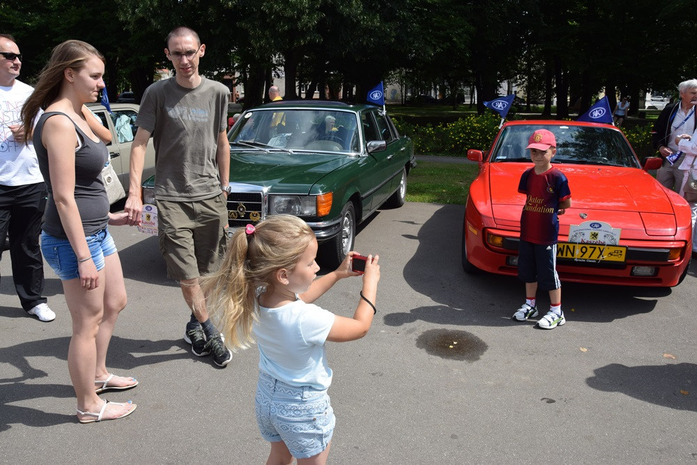 Kartuzy. Perełki motoryzacji lśniły w Parku Solidarności