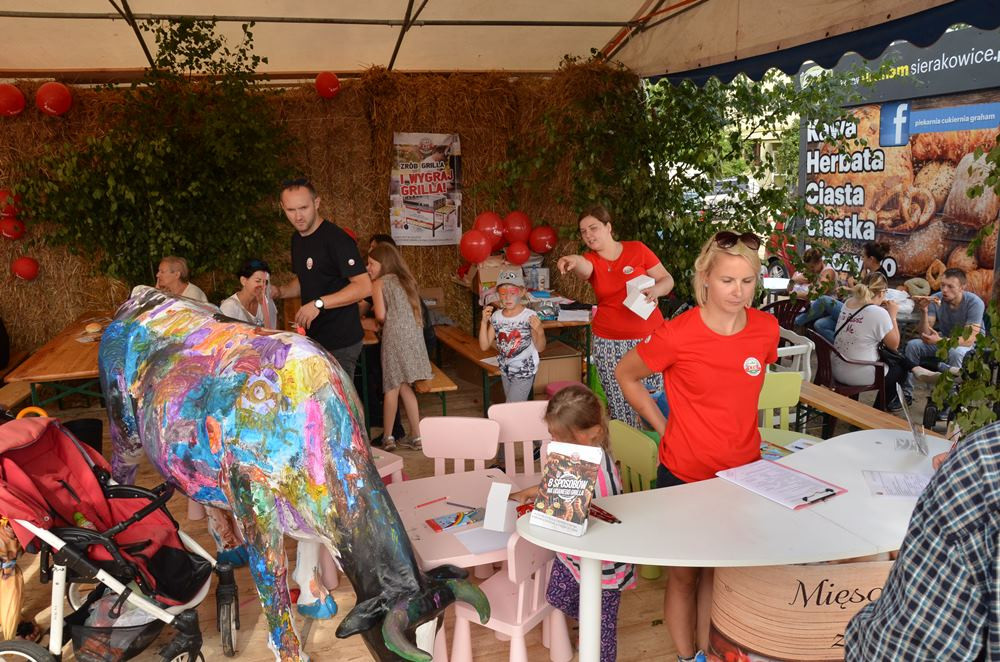 Wielkie grillowanie na sierakowickim targowisku