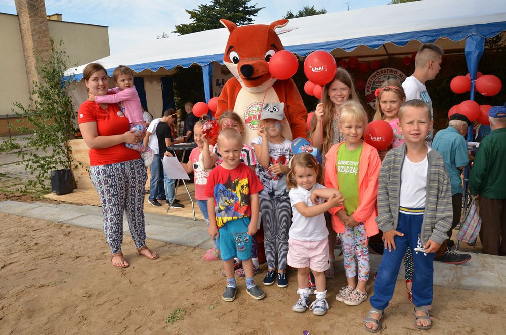 Wielkie grillowanie na sierakowickim targowisku