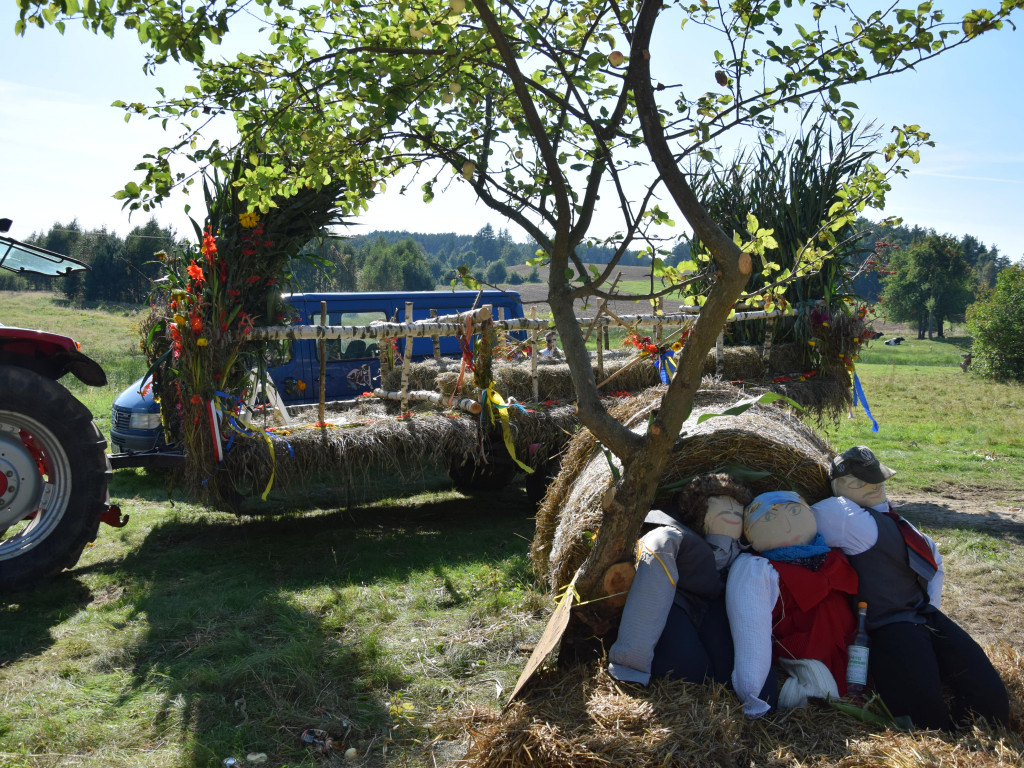 Rolnicy dziękują za plony. Tak było w Borku, Sierakowicach, Kartuzach i Chmielnie