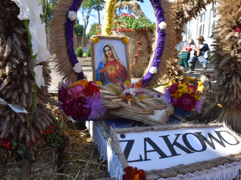 Rolnicy dziękują za plony. Tak było w Borku, Sierakowicach, Kartuzach i Chmielnie