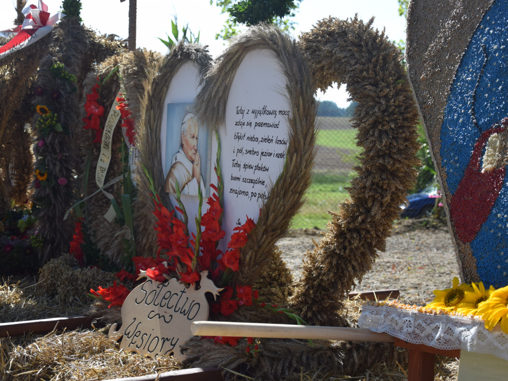 Rolnicy dziękują za plony. Tak było w Borku, Sierakowicach, Kartuzach i Chmielnie