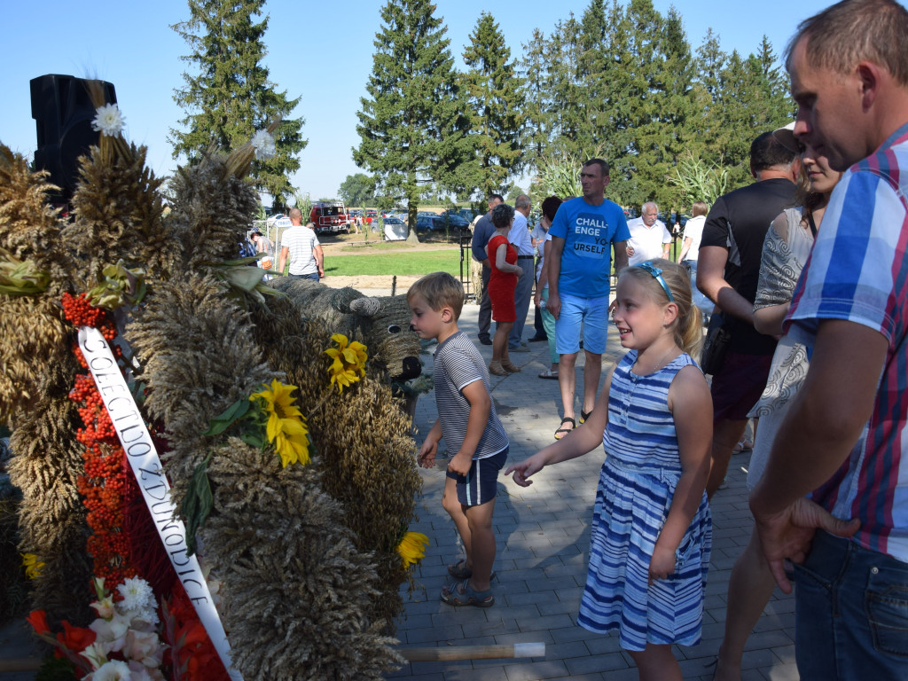 Rolnicy dziękują za plony. Tak było w Borku, Sierakowicach, Kartuzach i Chmielnie