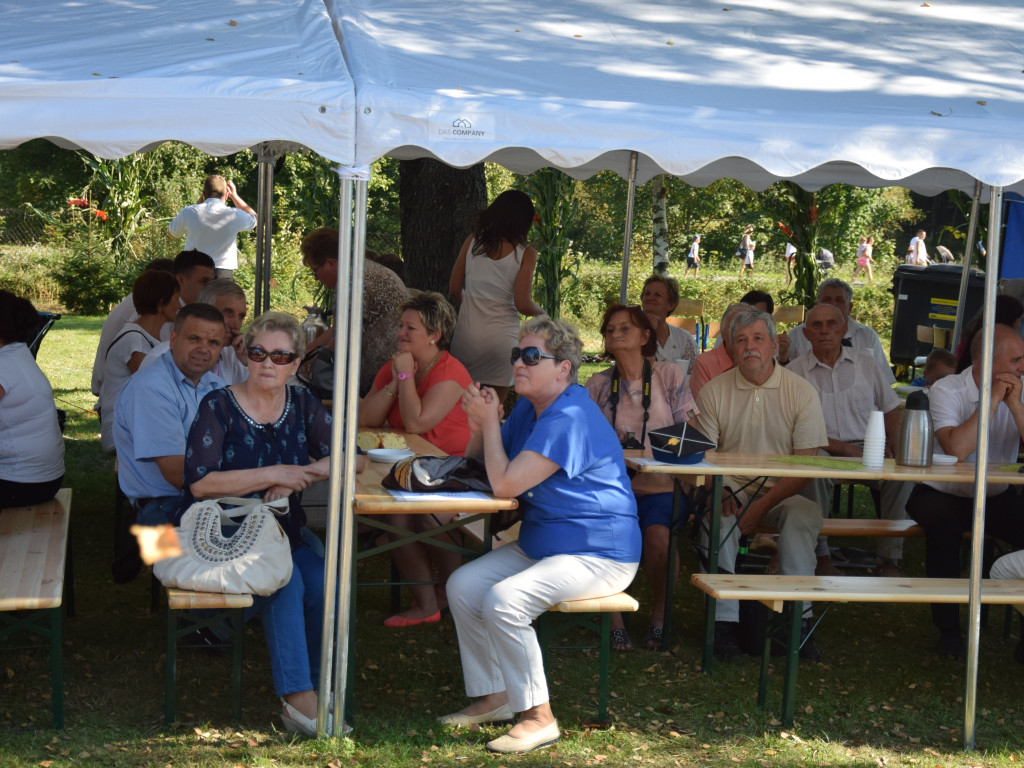 Rolnicy dziękują za plony. Tak było w Borku, Sierakowicach, Kartuzach i Chmielnie
