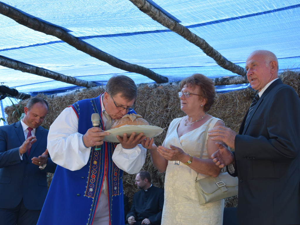 Rolnicy dziękują za plony. Tak było w Borku, Sierakowicach, Kartuzach i Chmielnie