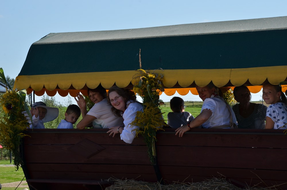 Rolnicy dziękują za plony. Tak było w Borku, Sierakowicach, Kartuzach i Chmielnie