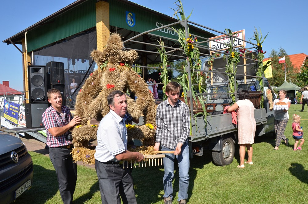 Rolnicy dziękują za plony. Tak było w Borku, Sierakowicach, Kartuzach i Chmielnie