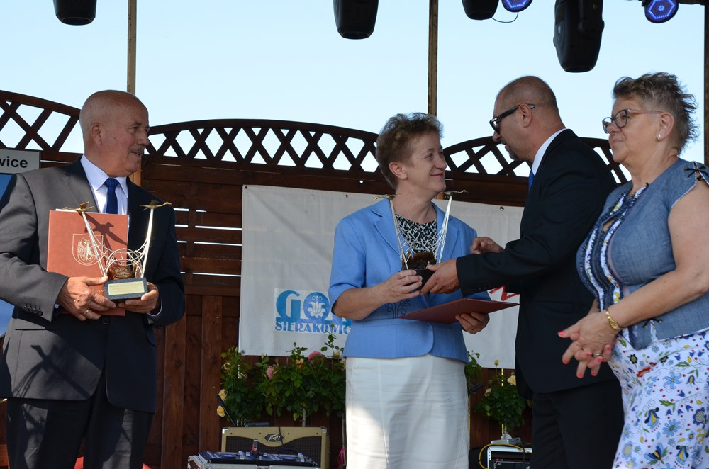 Rolnicy dziękują za plony. Tak było w Borku, Sierakowicach, Kartuzach i Chmielnie