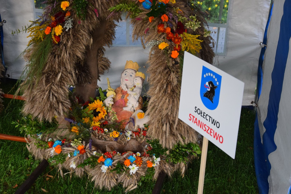 Rolnicy dziękują za plony. Tak było w Borku, Sierakowicach, Kartuzach i Chmielnie