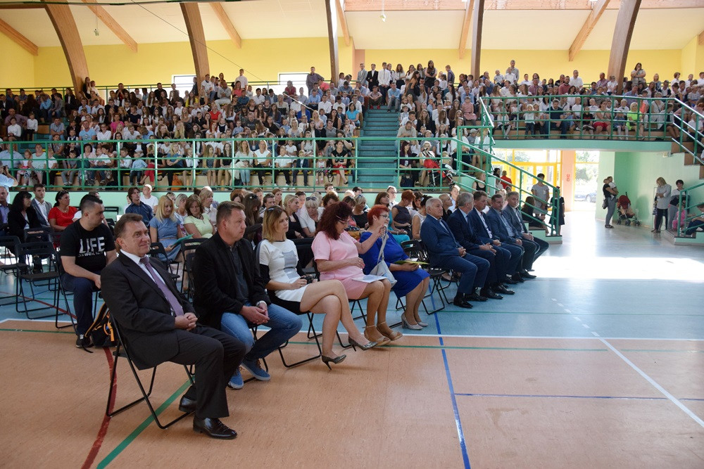 Zabrzmiał pierwszy dzwonek. Jakie zmiany czekają w tym roku szkolnym?