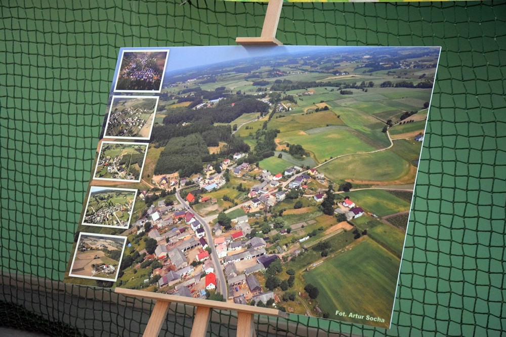 Balonem i samolotem nad Przodkowem. Wyjątkowe zdjęcia Artura Sochy