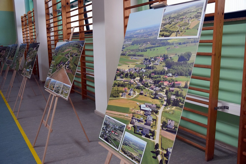 Balonem i samolotem nad Przodkowem. Wyjątkowe zdjęcia Artura Sochy