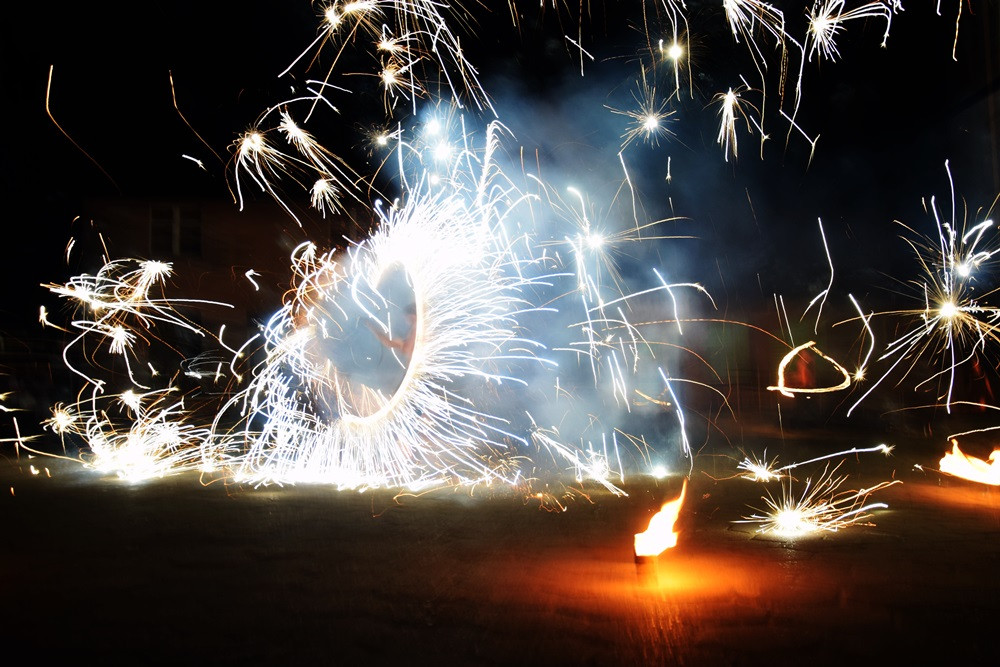 Chmielno. Płomienne widowisko, szanty i fotografie. Pierwszy dzień festiwalu 