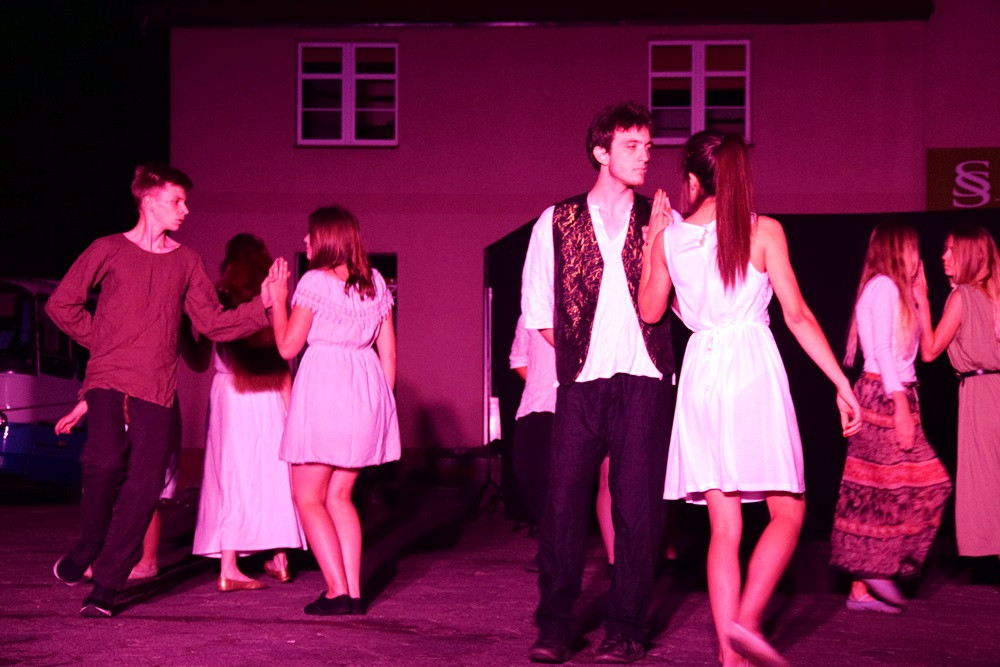 Chmielno. Płomienne widowisko, szanty i fotografie. Pierwszy dzień festiwalu 