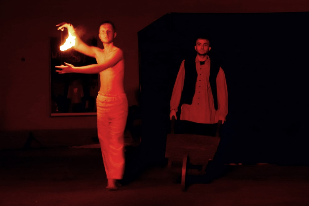 Chmielno. Płomienne widowisko, szanty i fotografie. Pierwszy dzień festiwalu 