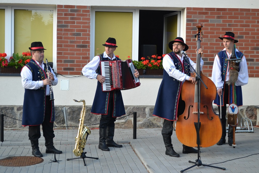 Chmielno. Płomienne widowisko, szanty i fotografie. Pierwszy dzień festiwalu 