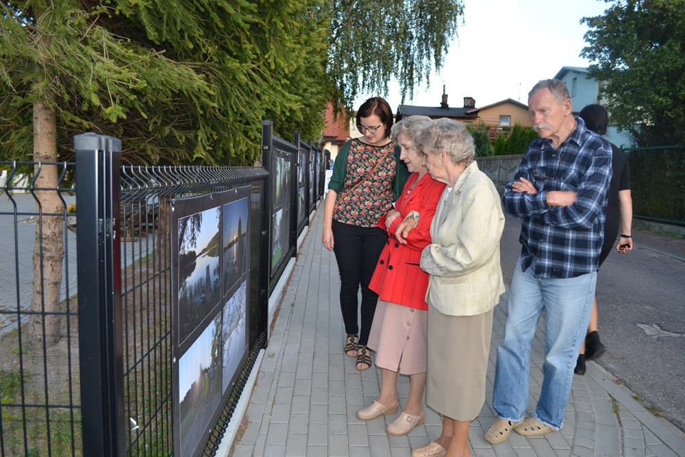 Chmielno. Płomienne widowisko, szanty i fotografie. Pierwszy dzień festiwalu 