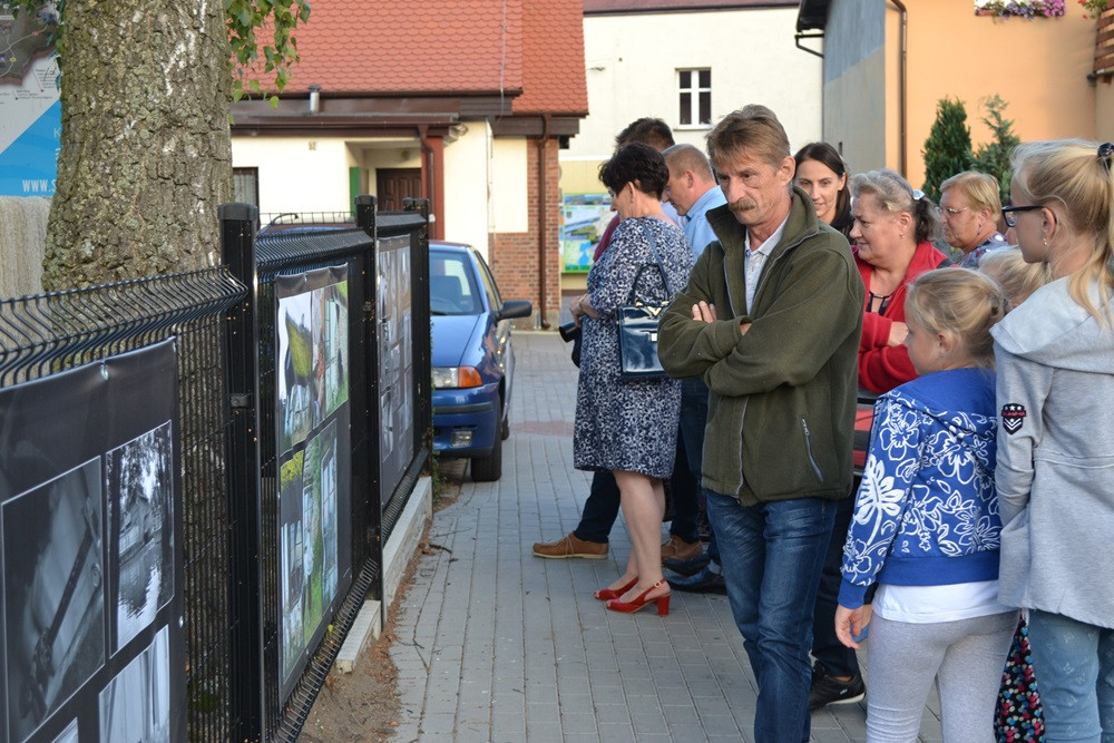 Chmielno. Płomienne widowisko, szanty i fotografie. Pierwszy dzień festiwalu 