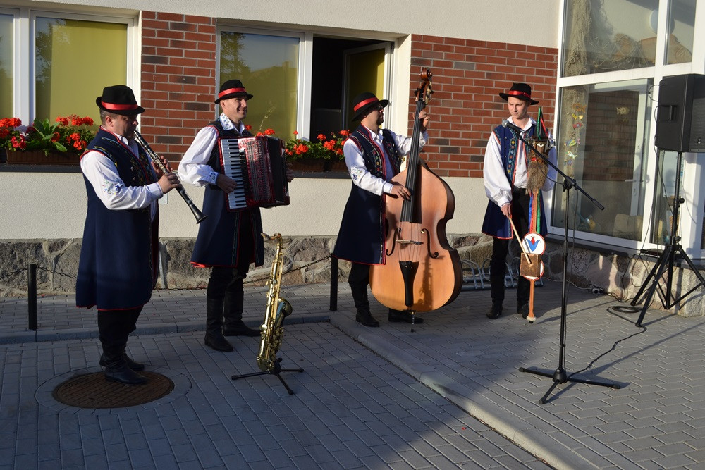 Chmielno. Płomienne widowisko, szanty i fotografie. Pierwszy dzień festiwalu 