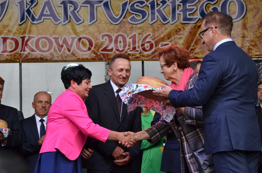 Rolnicy z całego powiatu kartuskiego świętowali w Przodkowie