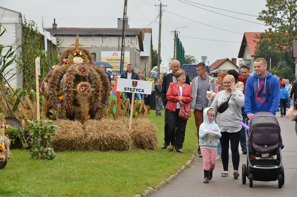 Rolnicy z całego powiatu kartuskiego świętowali w Przodkowie