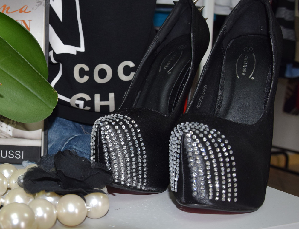 Kartuzy. Odśwież zawartość szafy w Komisie Zebra!