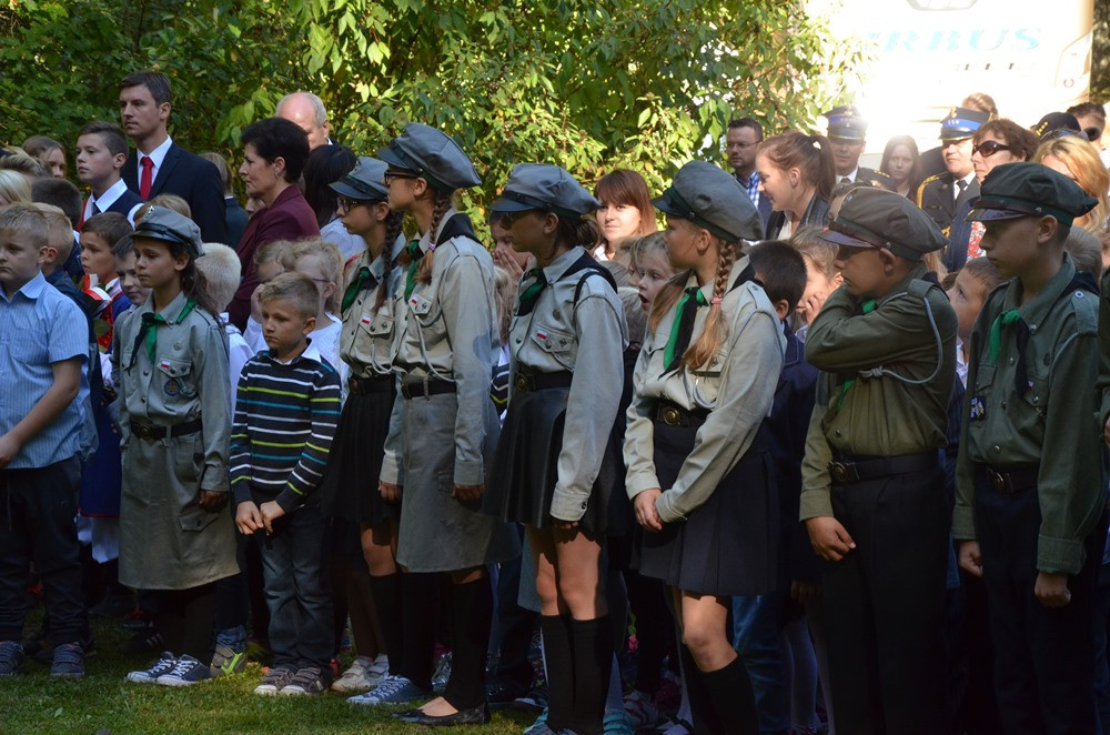 Apel Pamięci pod pomnikiem w Kaliskach