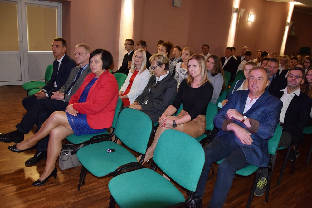 Kartuzy. Stypendia dla sportowców i uczniów ze świetnymi wynikami w nauce