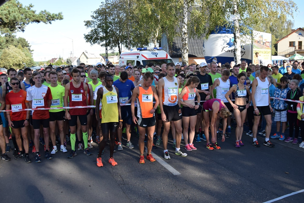 Biegająco uczcili 775-lecie Kiełpina. Kenijczyk Dominic Mailu Musyim zwycięzcą Biegu Arasmusa