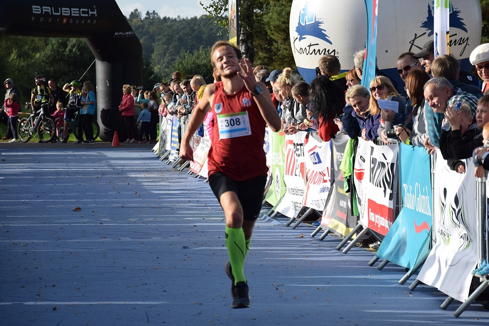 Biegająco uczcili 775-lecie Kiełpina. Kenijczyk Dominic Mailu Musyim zwycięzcą Biegu Arasmusa