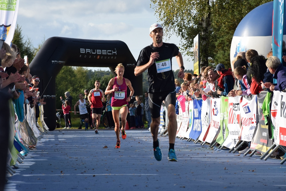 Biegająco uczcili 775-lecie Kiełpina. Kenijczyk Dominic Mailu Musyim zwycięzcą Biegu Arasmusa