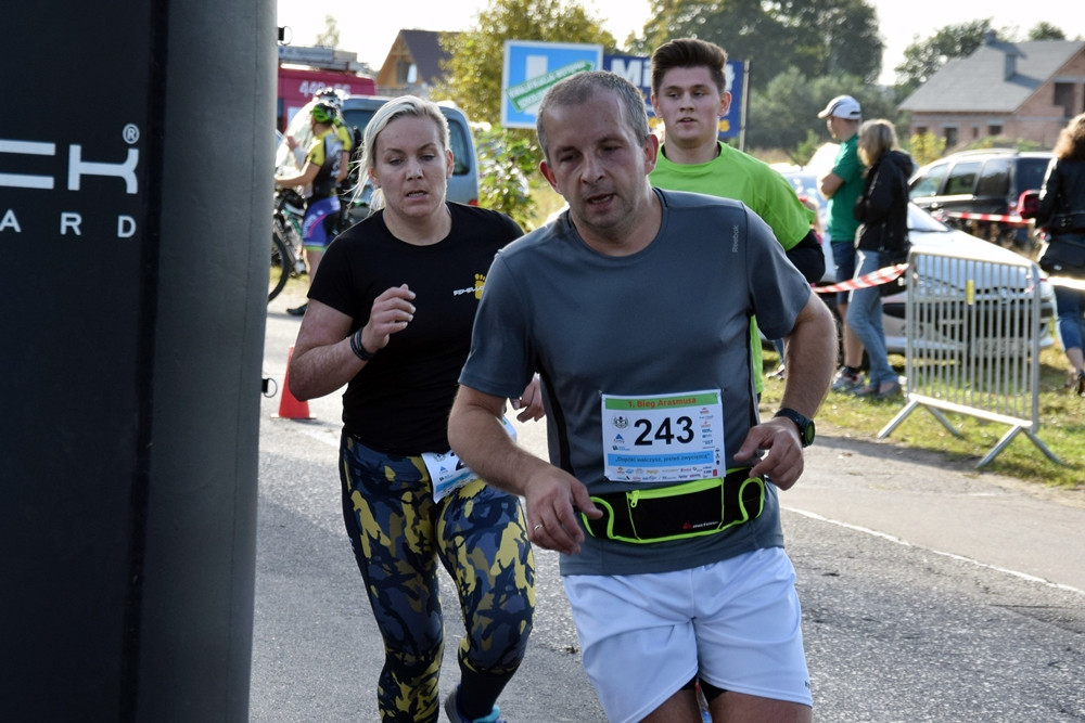 Biegająco uczcili 775-lecie Kiełpina. Kenijczyk Dominic Mailu Musyim zwycięzcą Biegu Arasmusa