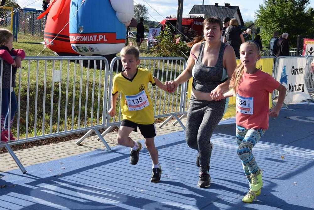Biegająco uczcili 775-lecie Kiełpina. Kenijczyk Dominic Mailu Musyim zwycięzcą Biegu Arasmusa