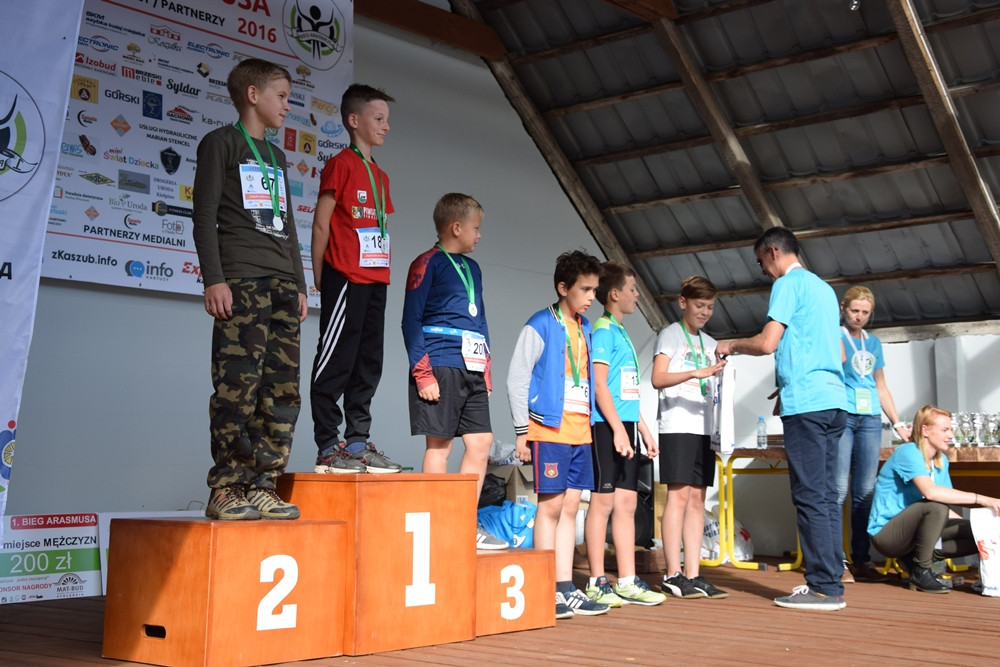 Biegająco uczcili 775-lecie Kiełpina. Kenijczyk Dominic Mailu Musyim zwycięzcą Biegu Arasmusa